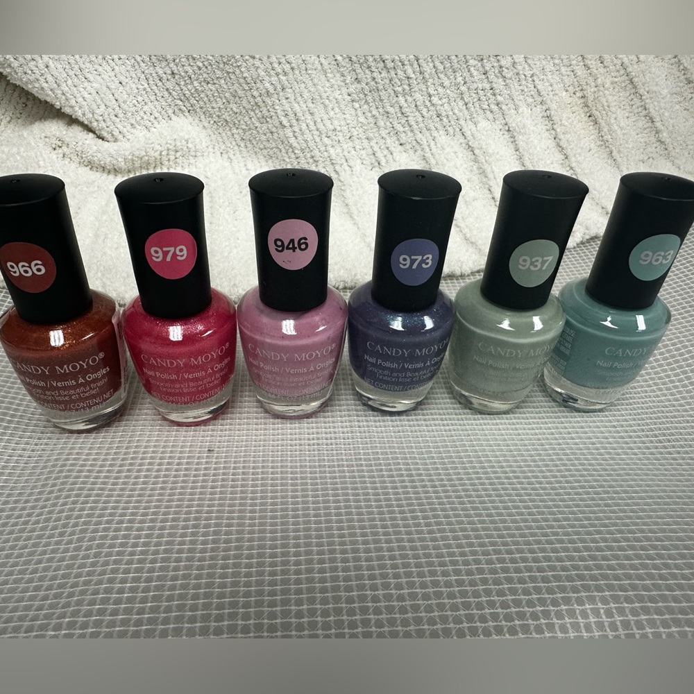 Candy Moyo Nail Polish 6 pack Glitter/Sparkle in 4, 2 Matte. New without package